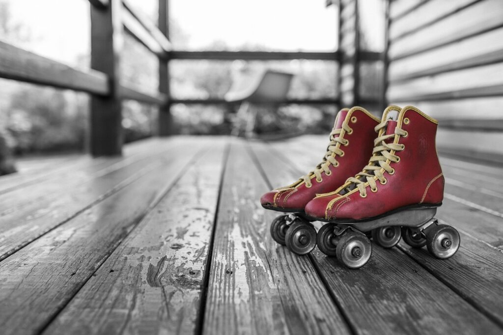 roller skates, rollerblades, roll skates-381216.jpg